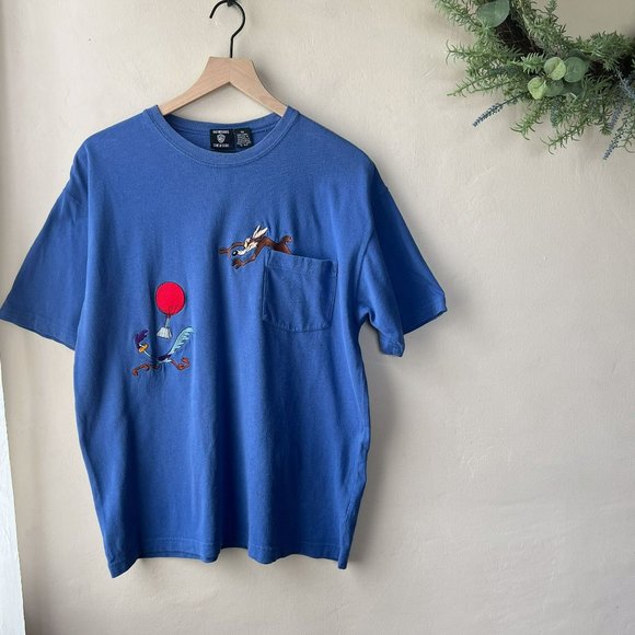 Vintage Warner Bros. Wile E. T-Shirt Size L